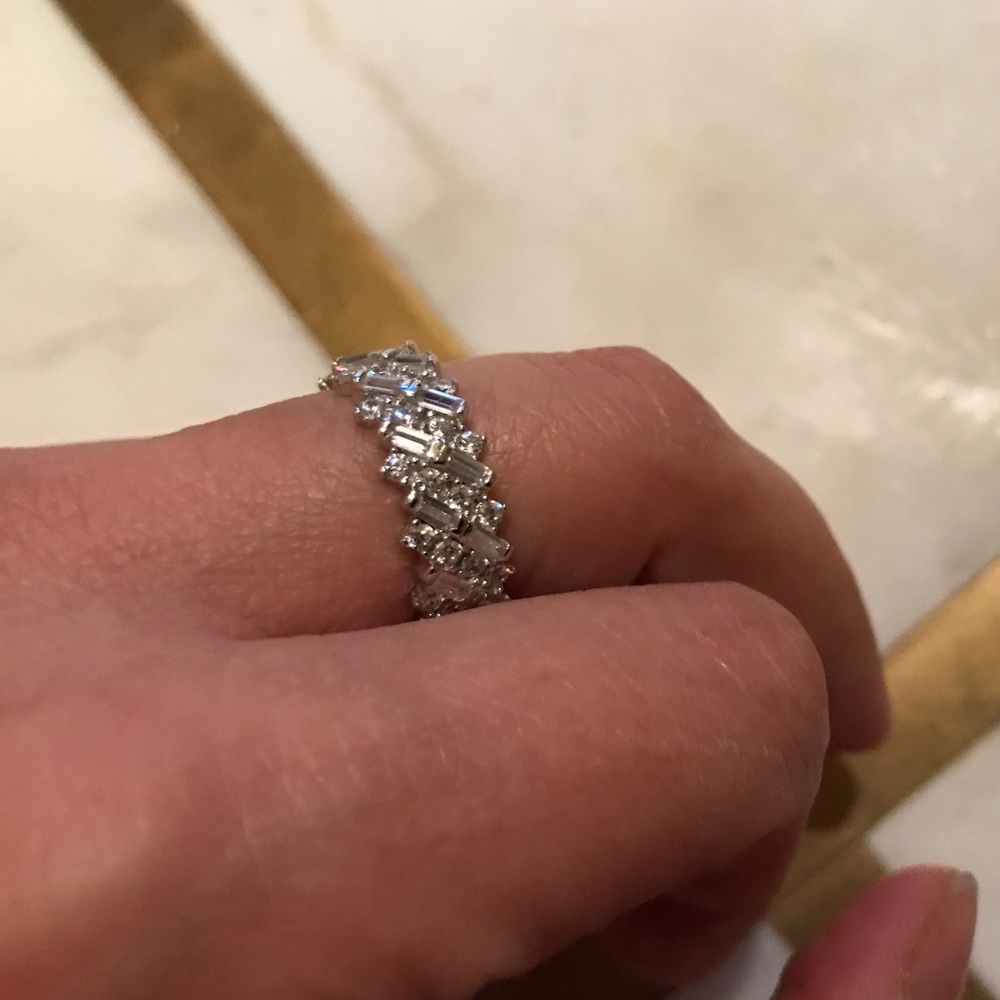 Baguette band ring